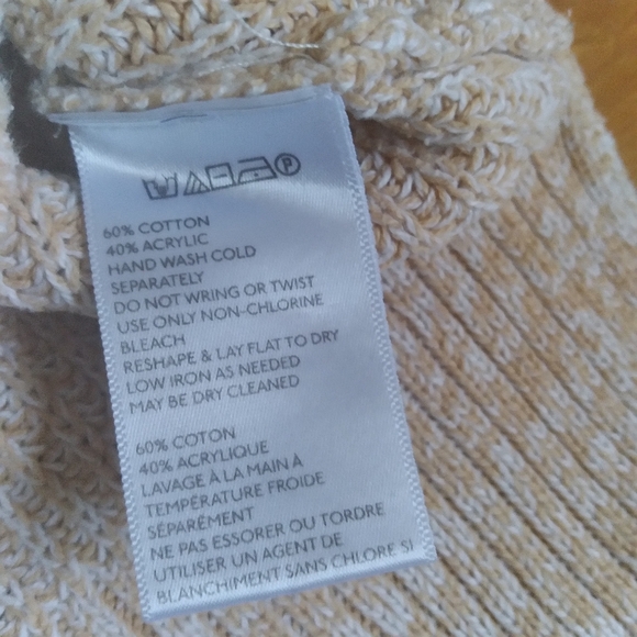 Urban Outfitters Women's Cream Cropped Knit Y2K Turtleneck Sweater - Picture 6 of 8